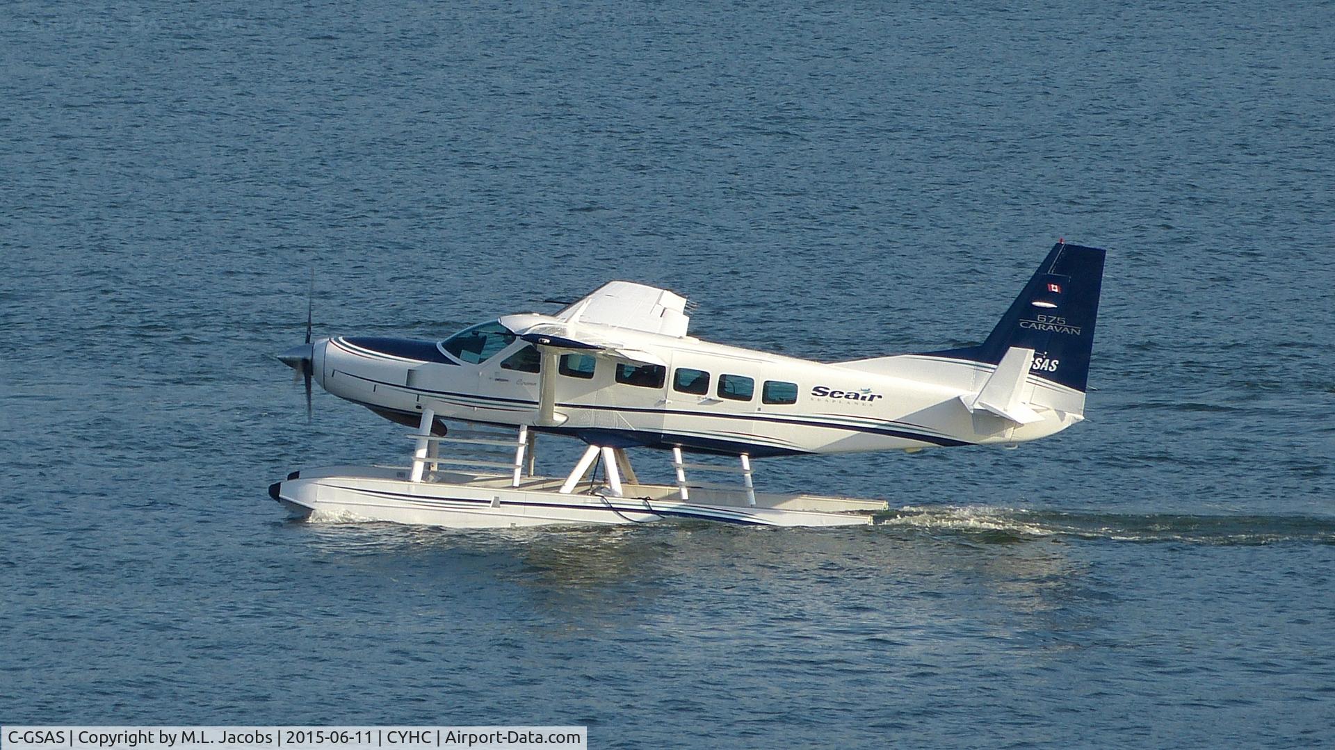 C-GSAS, 2001 Cessna 208 Caravan I C/N 20800341, Seair Seaplanes Cessna taxiing for takeoff in Coal Harbour.