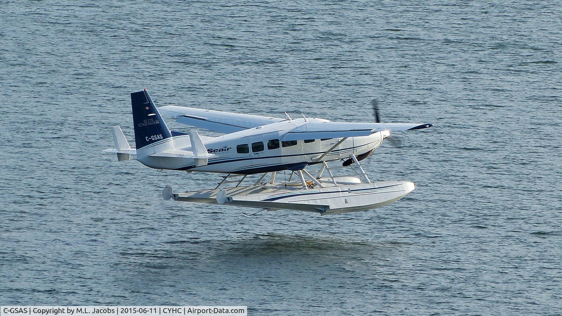 C-GSAS, 2001 Cessna 208 Caravan I C/N 20800341, Seair Seaplanes Cessna departing Coal Harbour bound for Nanaimo.