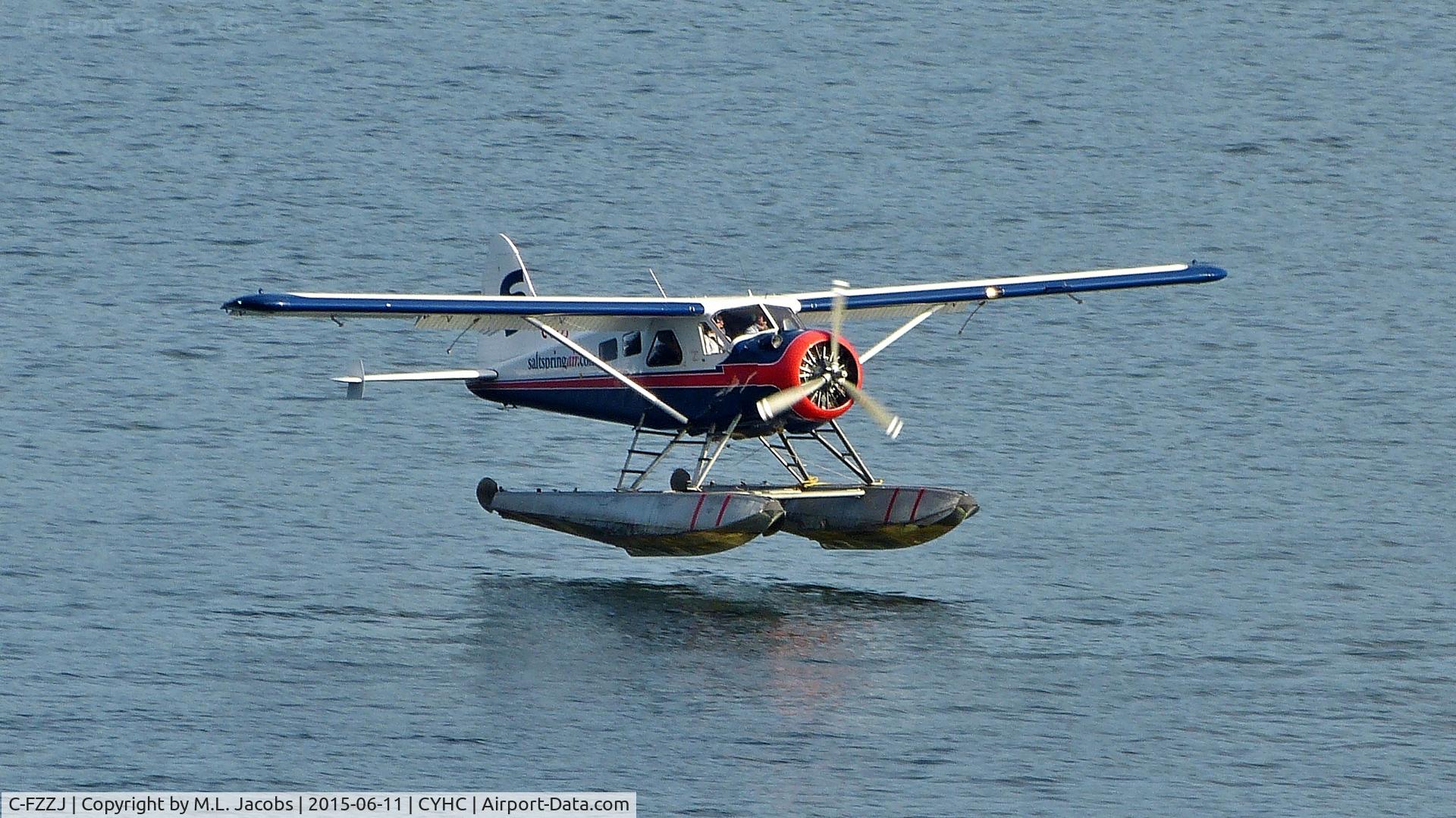 C-FZZJ, 1956 De Havilland Canada DHC-2 Beaver Mk.1 C/N 1019, SaltSpring Air Beaver landing in Coal Harbour.
