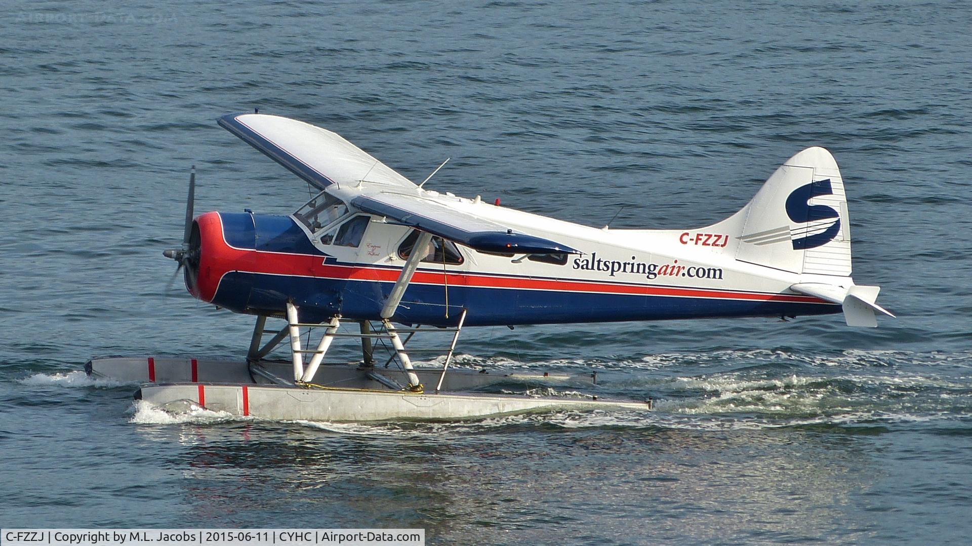C-FZZJ, 1956 De Havilland Canada DHC-2 Beaver Mk.1 C/N 1019, SaltSpring Air Beaver taxiing to Coal Harbour terminal.