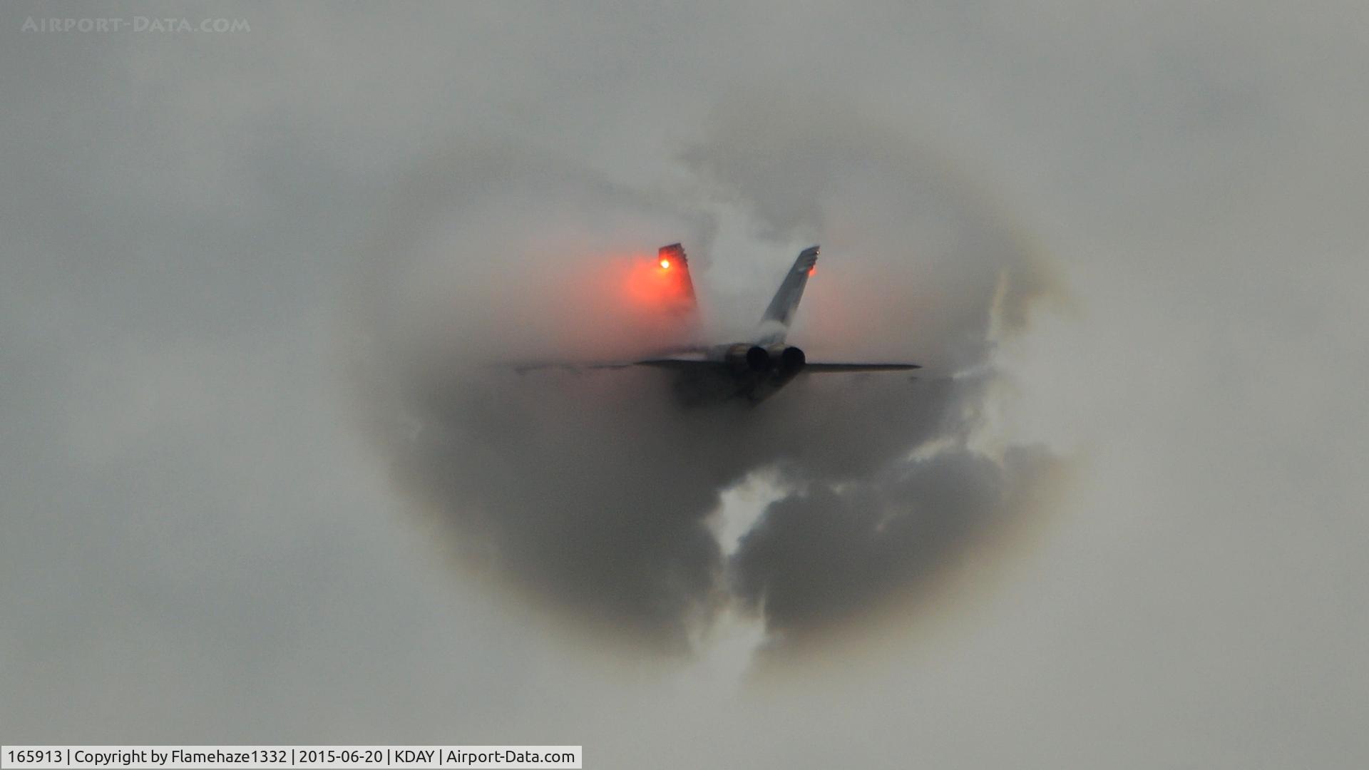 165913, Boeing F/A-18F Super Hornet C/N F-059, High speed pass with tail lights! Lucky timing shot.