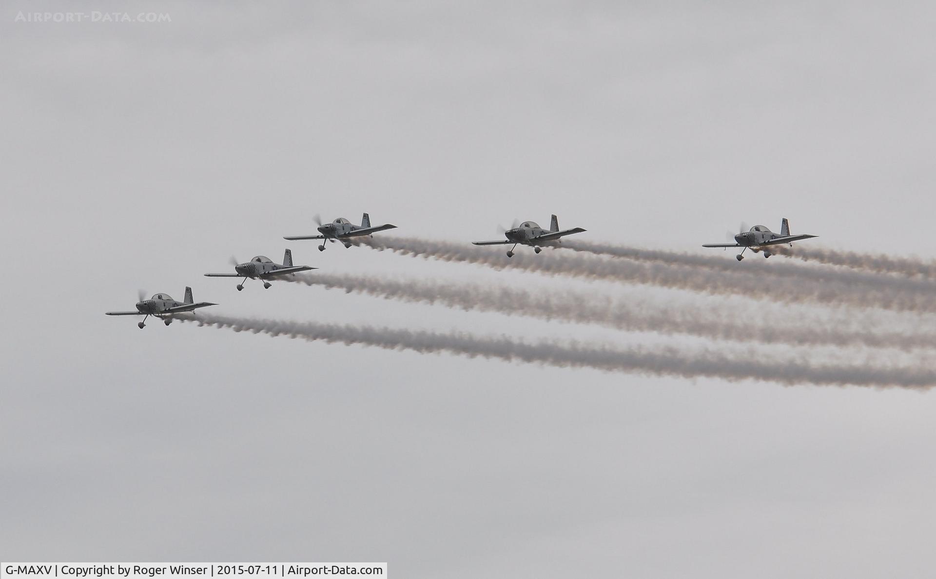 G-MAXV, 2000 Vans RV-4 C/N PFA 181-13266, Off airport. Raven 1 leading Team Raven in 'Big vic' formation on the first day of the Wales National Airshow held over Swansea Bay.