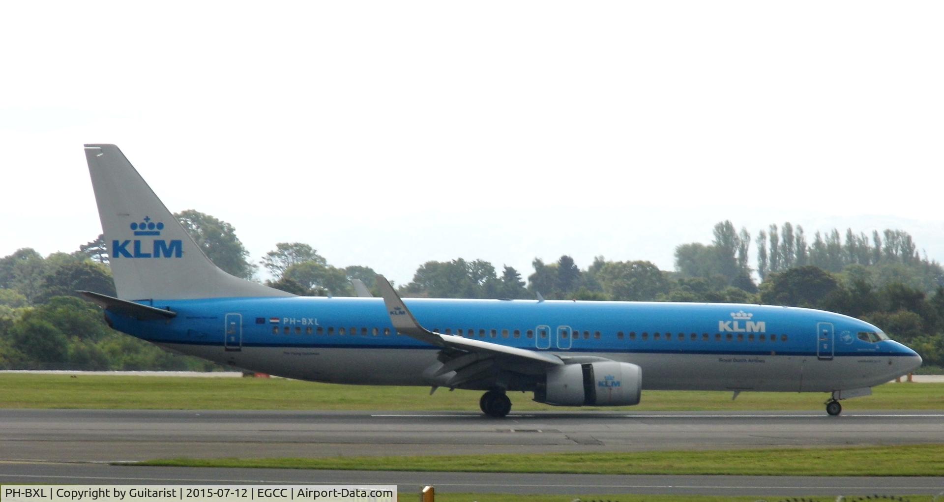PH-BXL, 2000 Boeing 737-8K2 C/N 30359, At Manchester