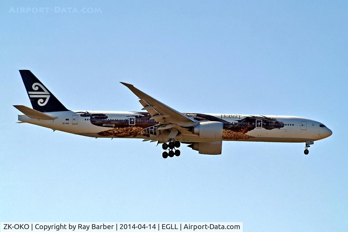 ZK-OKO, 2011 Boeing 777-306/ER C/N 38407, Boeing 777-319ER [38407] (Air New Zealand) Home~G 14/04/2014. On approach 27L.
