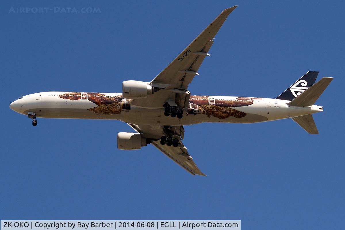 ZK-OKO, 2011 Boeing 777-306/ER C/N 38407, Boeing 777-319ER [38407] (Air New Zealand) Home~G 08/06/2014. On approach 27R.