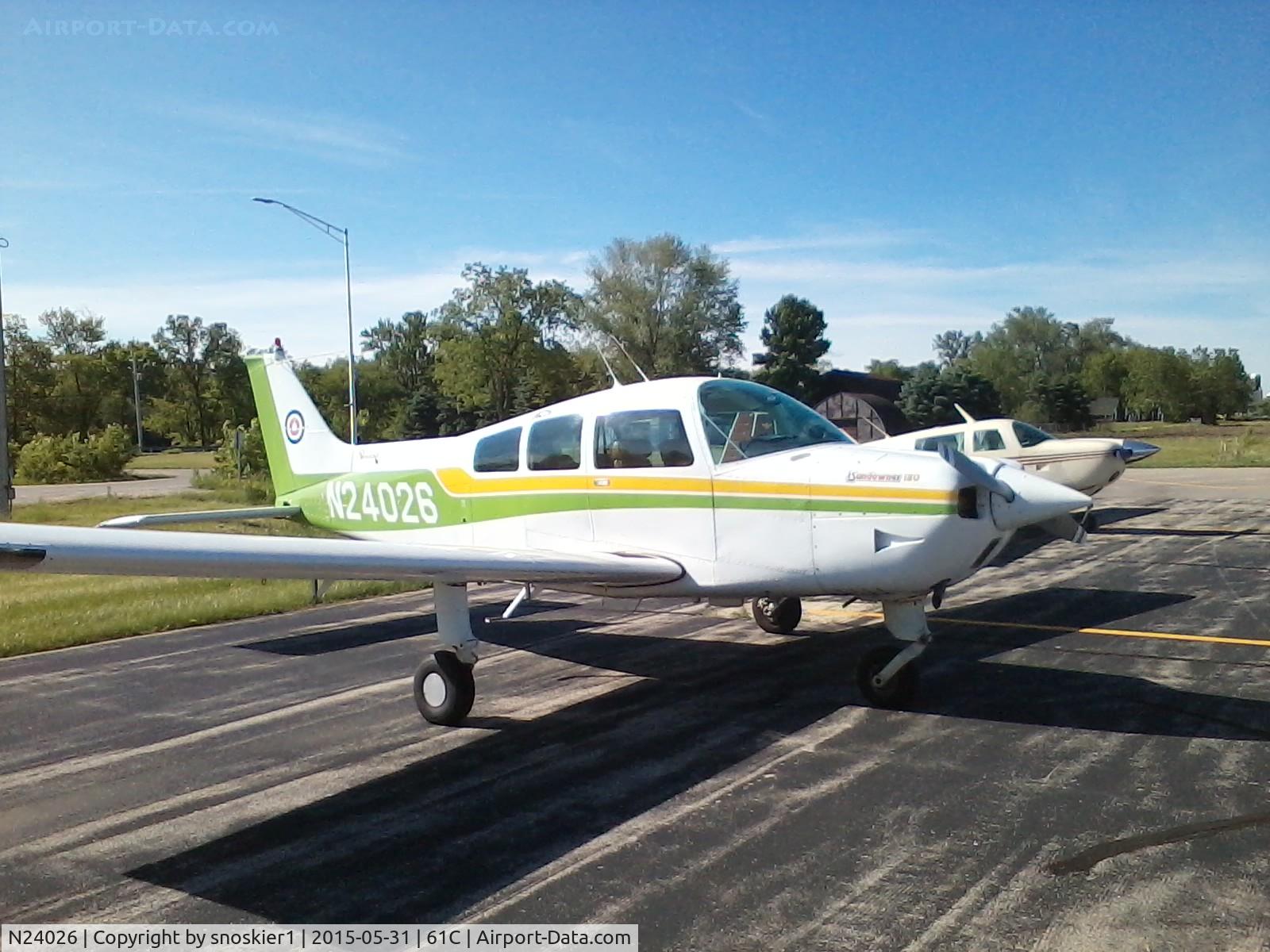 N24026, 1977 Beech C23 Sundowner 180 C/N M-1922, Annual Wings & Wheels Fly-In Breakfast
