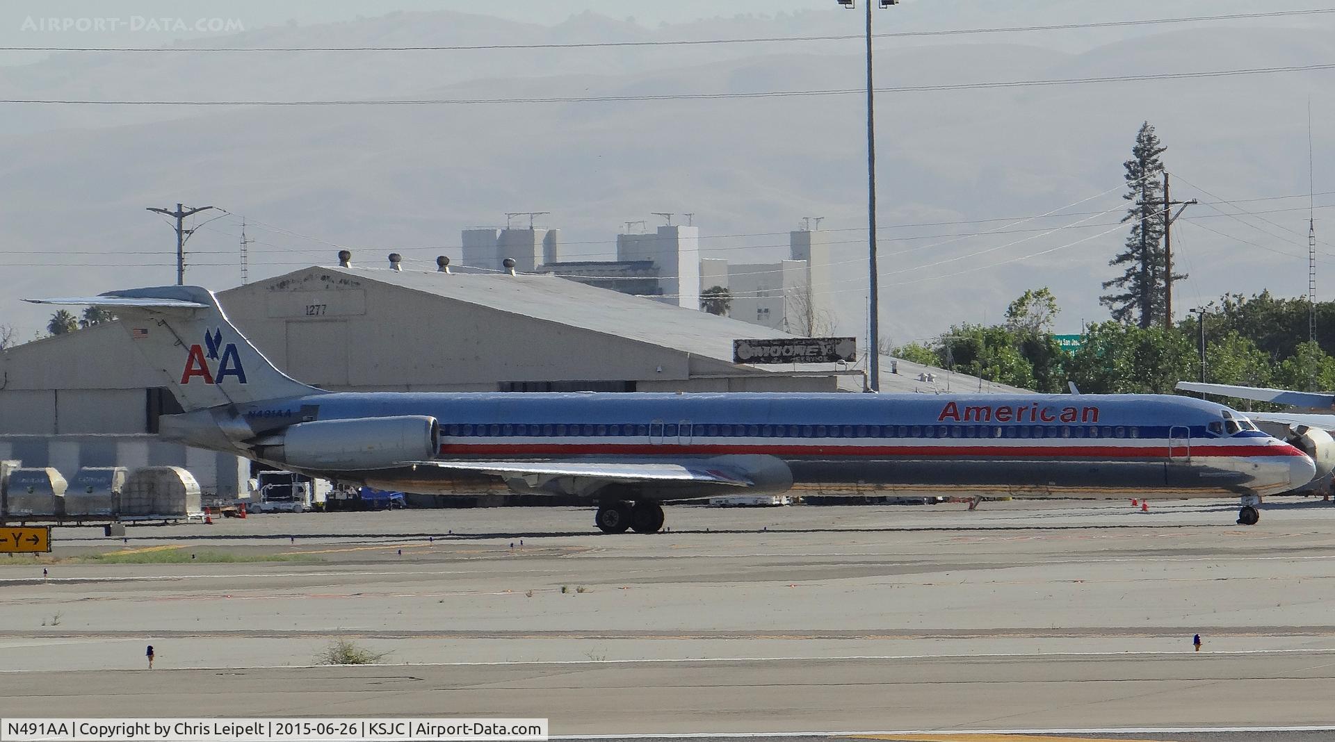 N491AA, 1989 McDonnell Douglas MD-82 (DC-9-82) C/N 49684, American Airlines 1989 McDonnell Douglas DC-9-82 getting ready to depart at San Jose International Airport, CA.