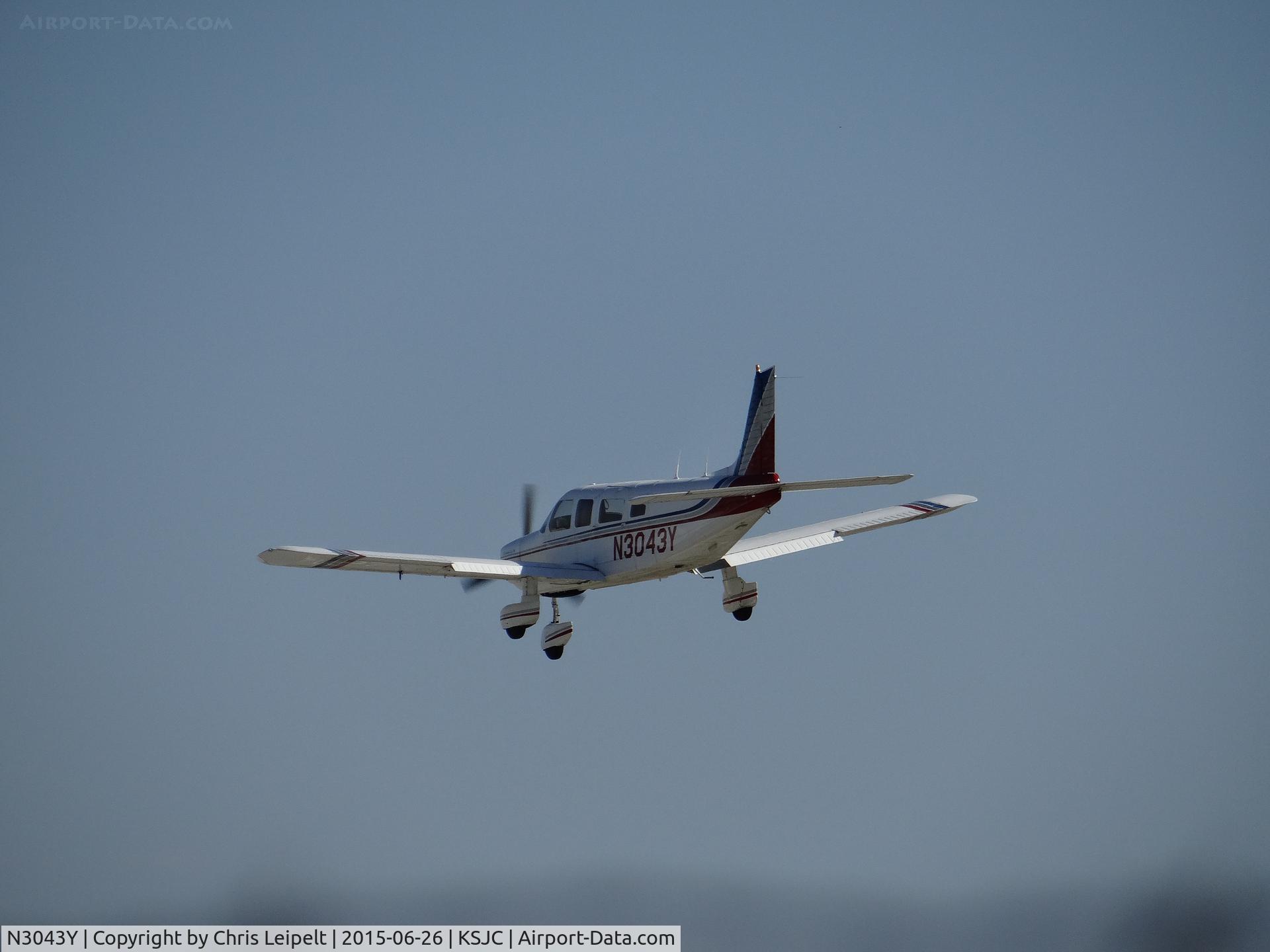 N3043Y, 1979 Piper PA-32-300 Cherokee Six Cherokee Six C/N 32-7940101, A transient 1979 Piper (ALL AVIATION LLC · WILMINGTON DE) landing on runway 30L at San Jose International Airport, CA.