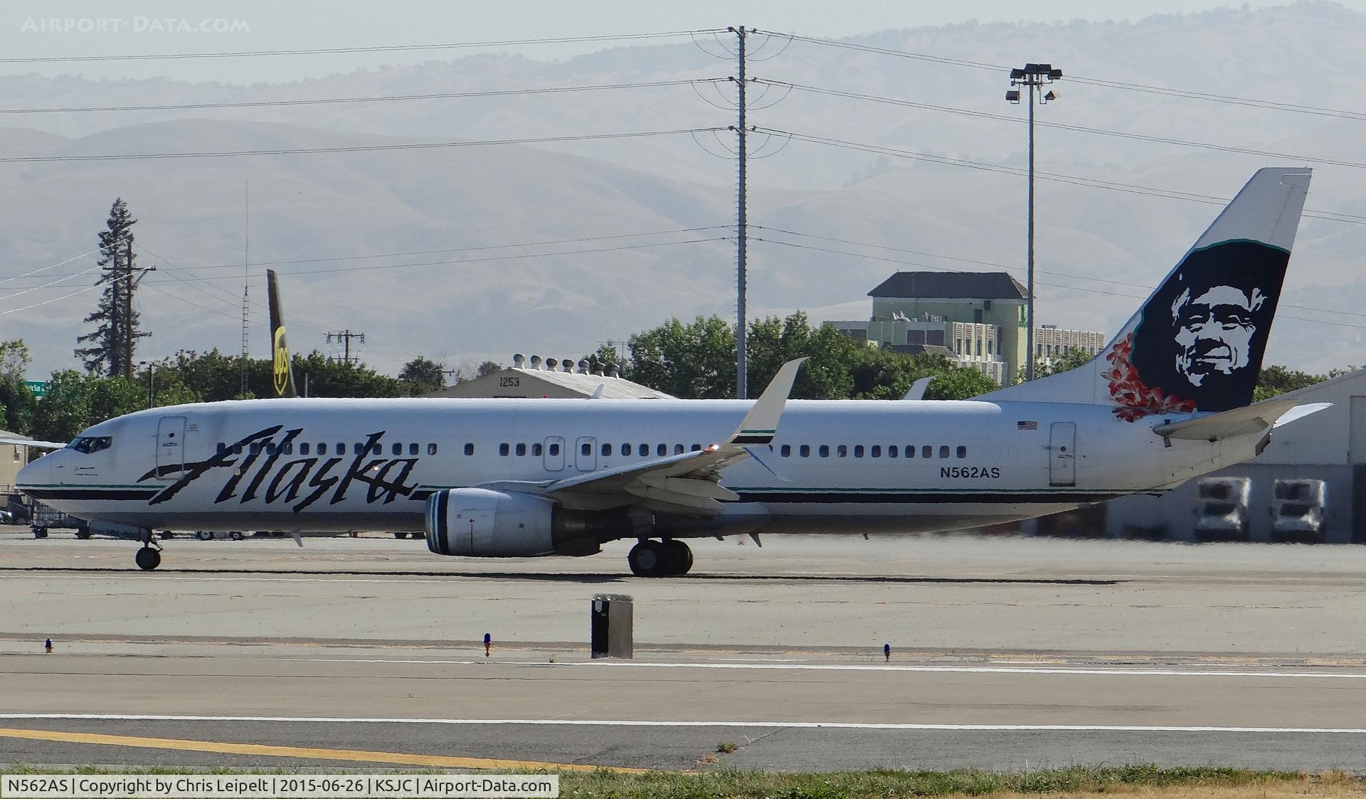 N562AS, 2006 Boeing 737-890 C/N 35091, Alaska Airlines 2006 Boeing 737-800 rolling down 30R for an IFR flight to Seattle Tacoma Intl Airport at San Jose International Airport, CA.