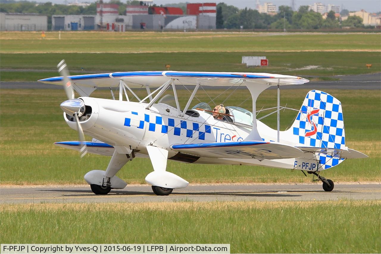 F-PFJP, Stolp SA-300 Starduster Too C/N 265, Stolp SA-300 Starduster Too, Taxiing after display, Paris-Le Bourget (LFPB-LBG) Air show 2015