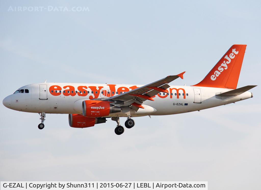 G-EZAL, 2006 Airbus A319-111 C/N 2754, Landing rwy 25R