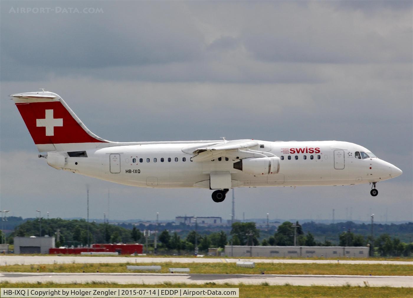 HB-IXQ, 1996 British Aerospace Avro 146-RJ100 C/N E3282, Final approach of daily ZRH shuttle.....