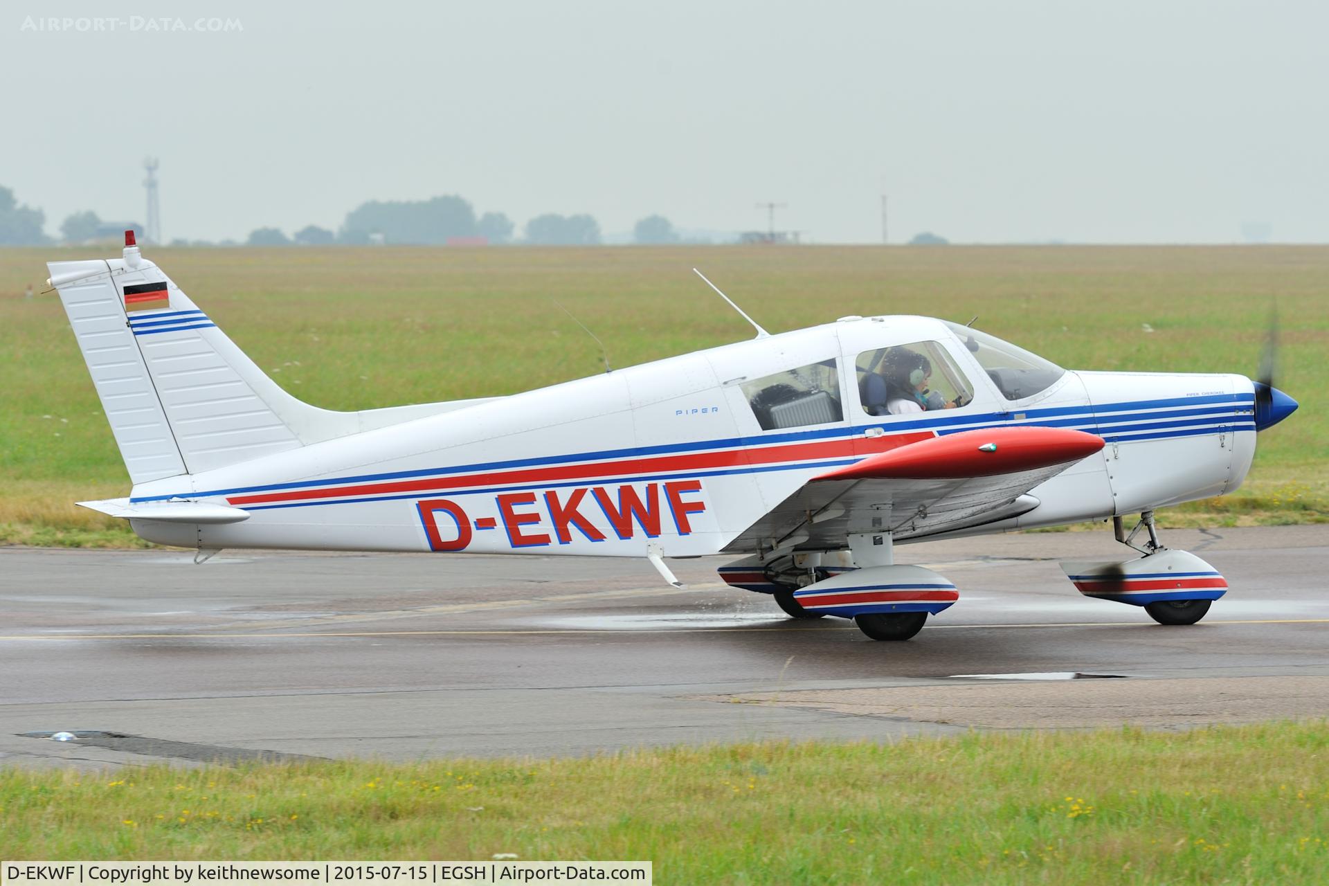D-EKWF, Piper PA-28-10 C/N 28-7225456, Leaving Norwich.