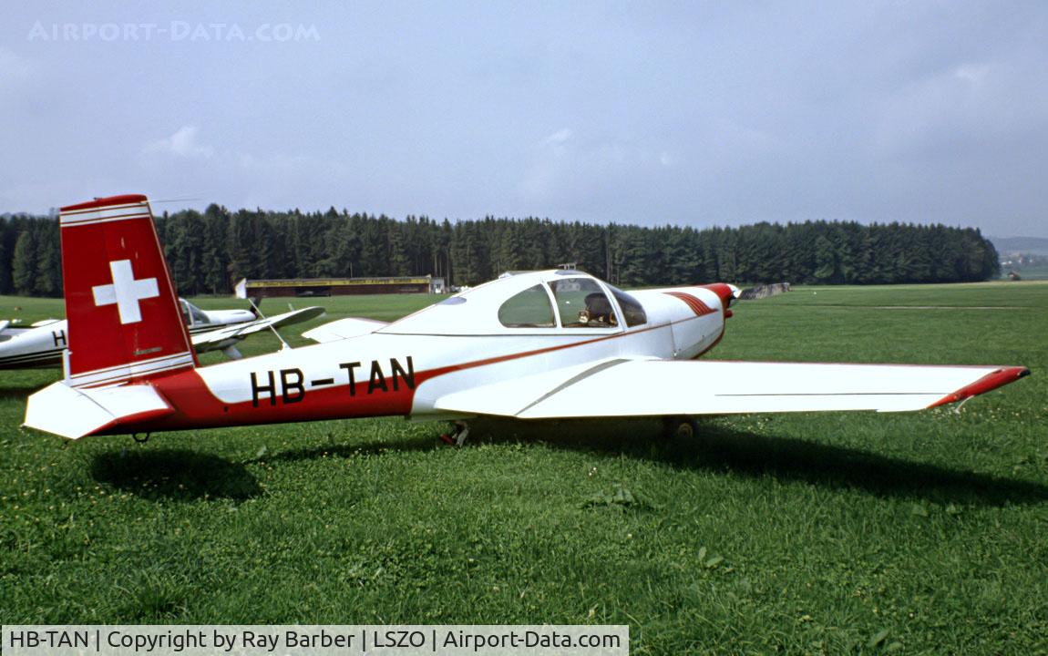 HB-TAN, 1959 Orlican L-40 Meta Sokol C/N 150514, Orlican L-40 Meta-Sokol [150514] Luzern/Beromunster~HB 11/09/1981. From a slide.