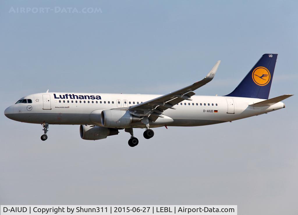 D-AIUD, 2014 Airbus A320-214 C/N 6033, Landing rwy 25R