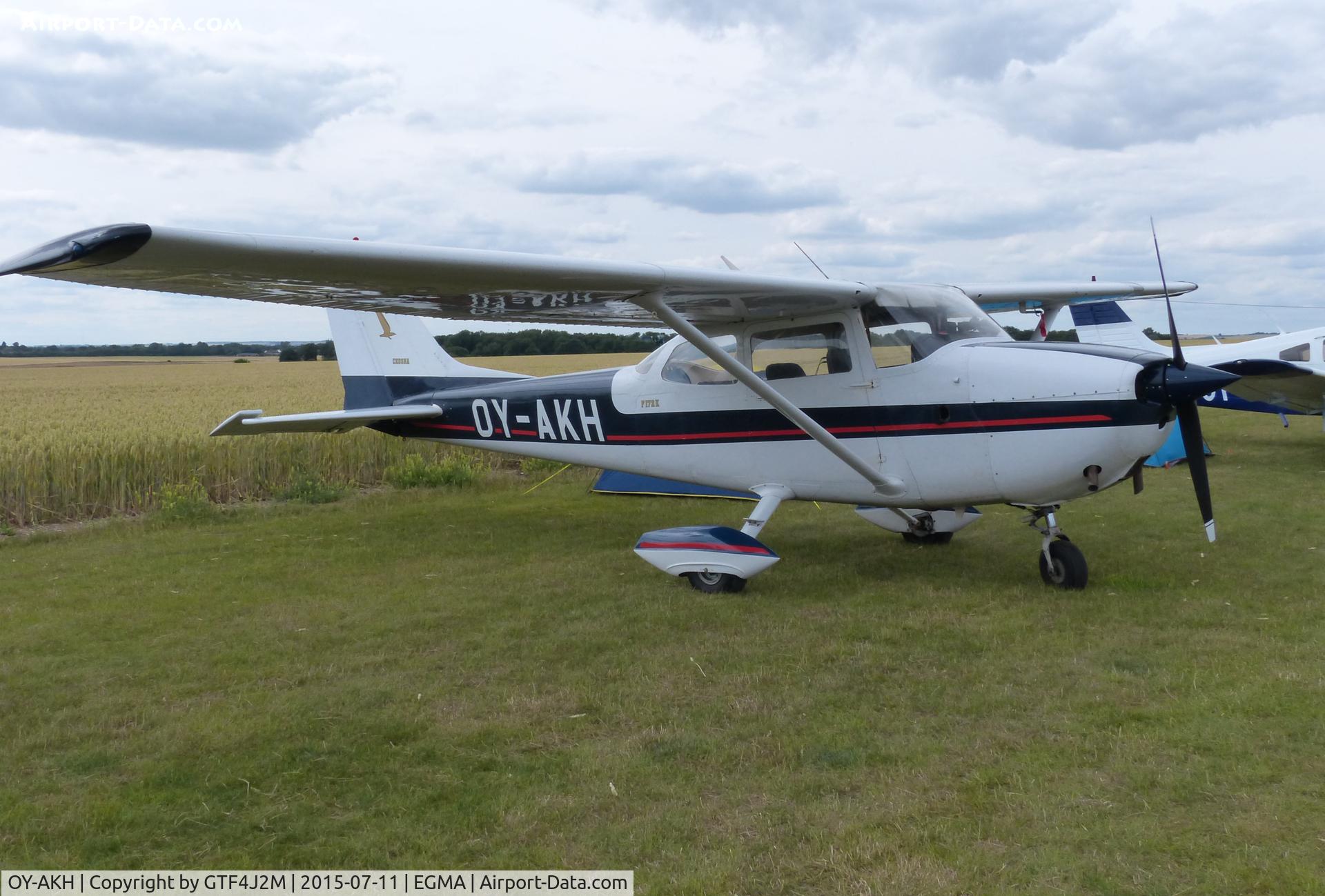 OY-AKH, 1970 Reims F172K Skyhawk C/N F17200775, OY-AKH at Fowlmere 11.7.15