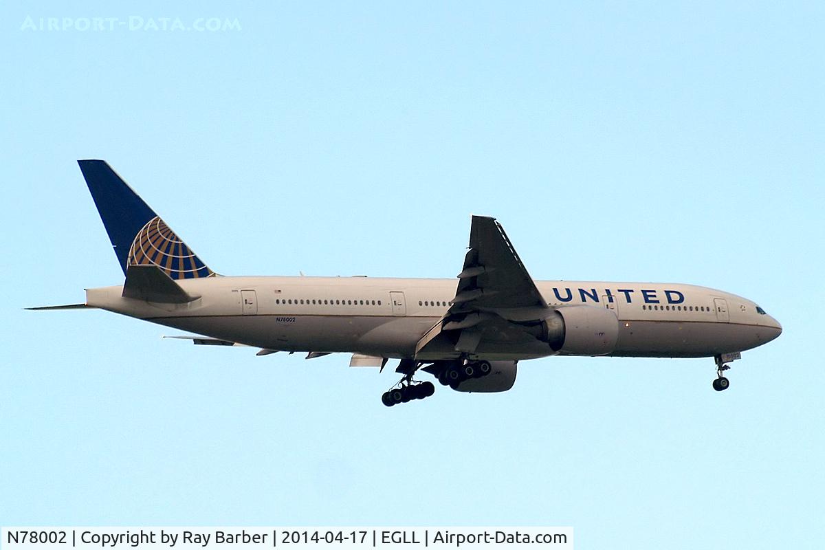N78002, 1998 Boeing 777-224 C/N 27578, Boeing 777-224ER [27578] (United Airlines) Home~G 17/04/2014. On approach 27L.
