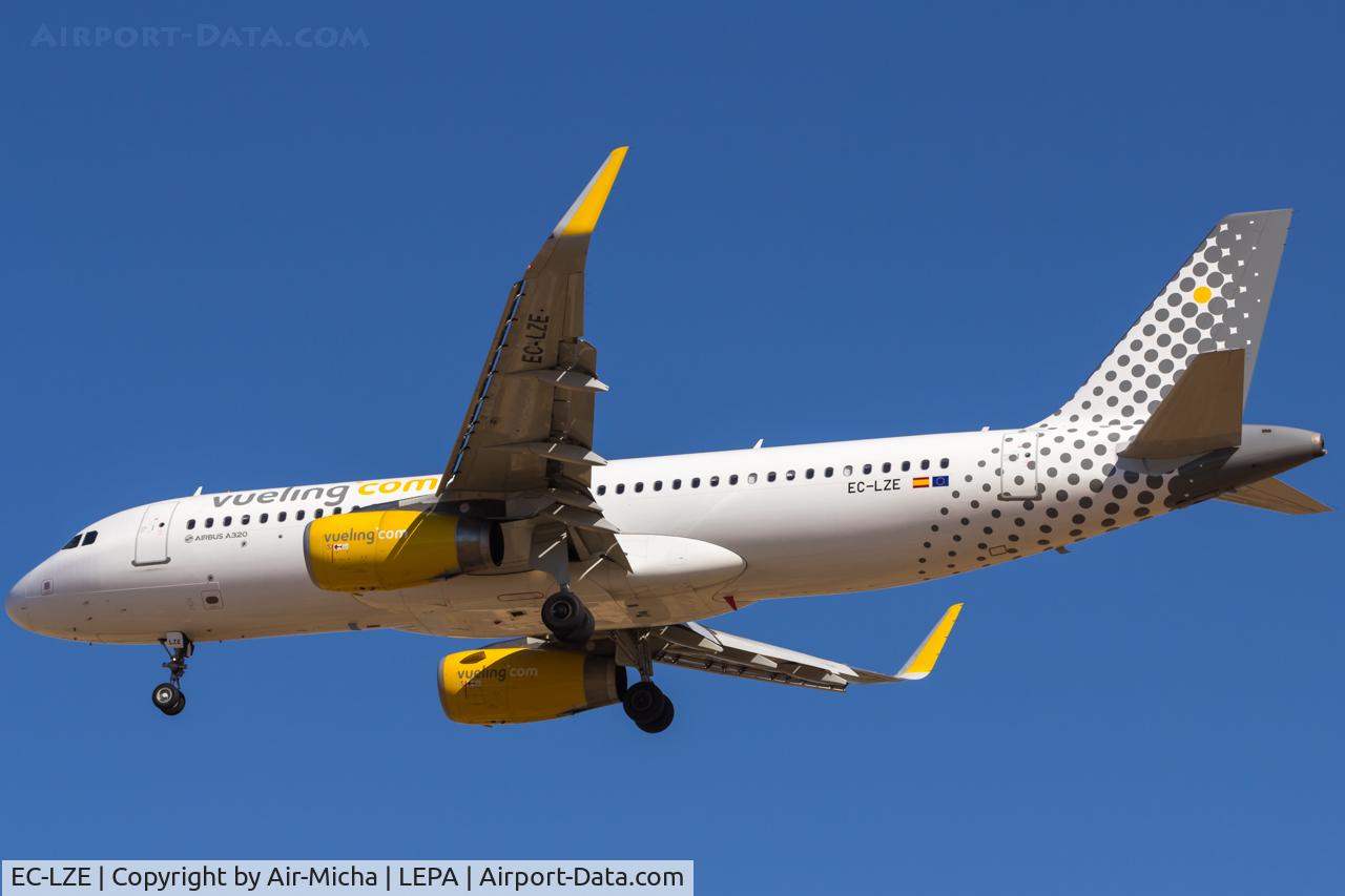 EC-LZE, 2013 Airbus A320-232 C/N 5885, Vueling Airlines