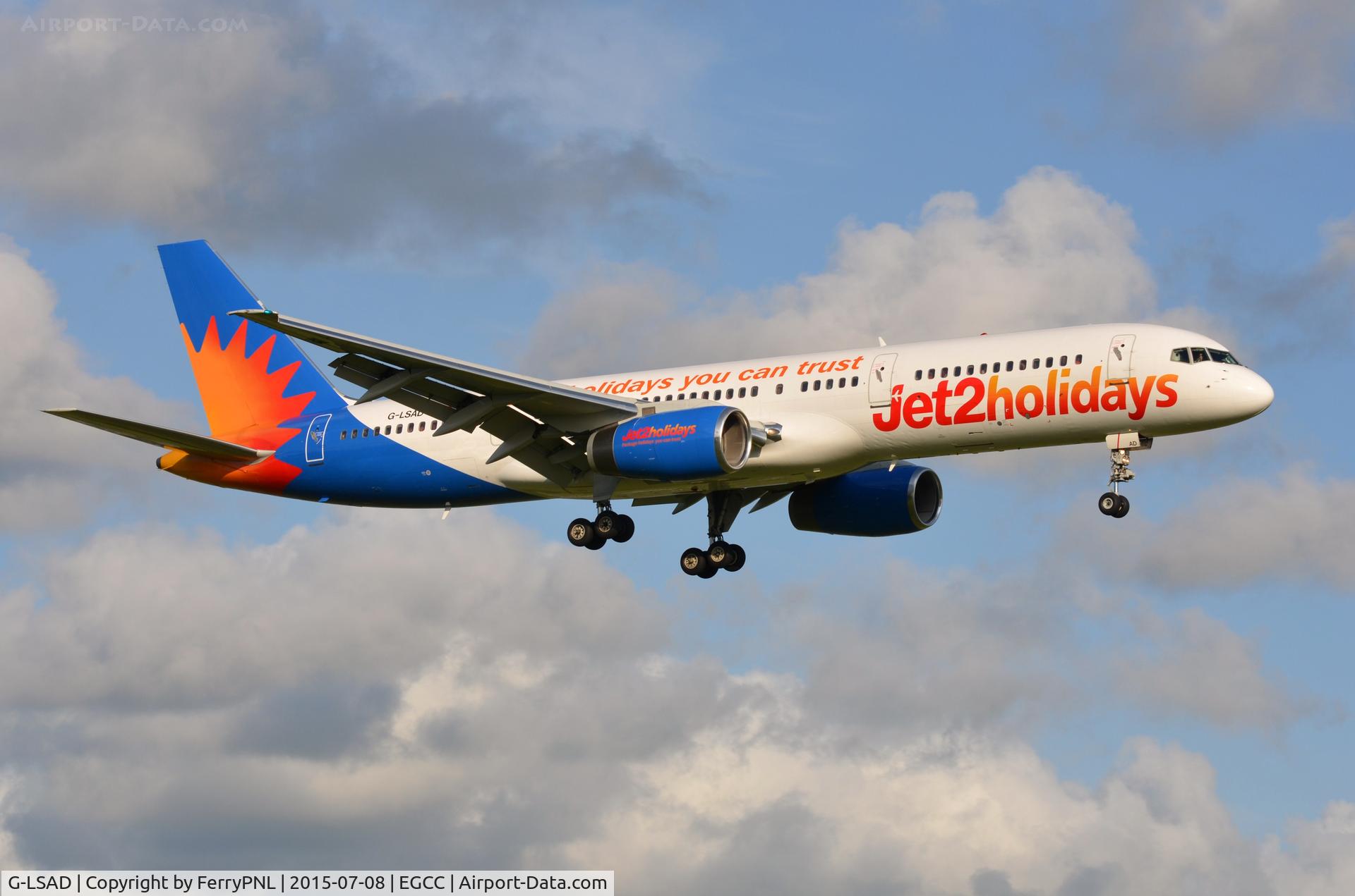 G-LSAD, 1989 Boeing 757-236 C/N 24397, Jet2 B752 landing.