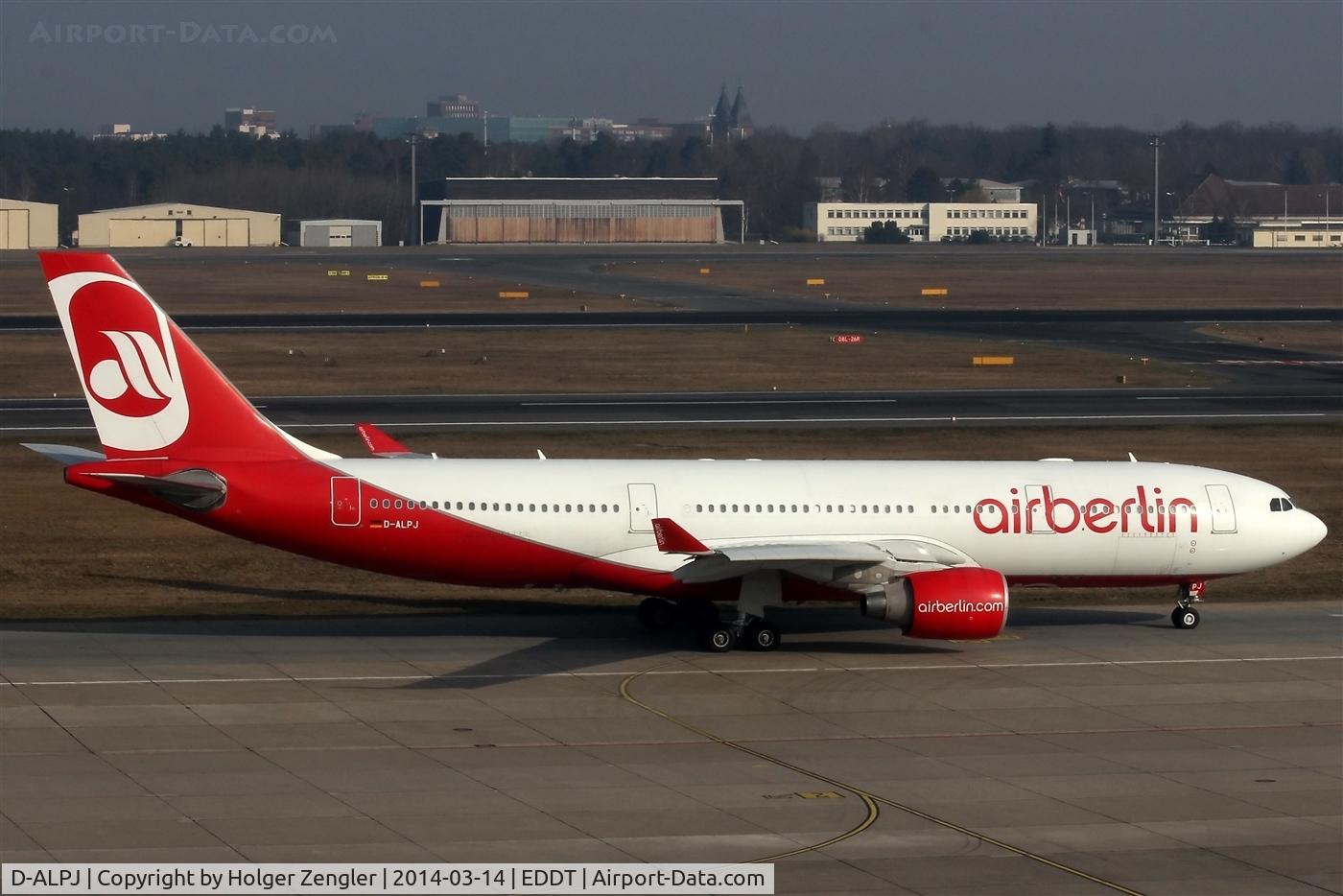 D-ALPJ, 2008 Airbus A330-223 C/N 0911, One of AB´s tall planes on taxi to rwy 26R...
