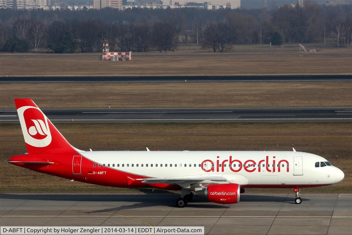 D-ABFT, 2011 Airbus A320-214 C/N 4674, Arrival from SZB on taxi to parking position...