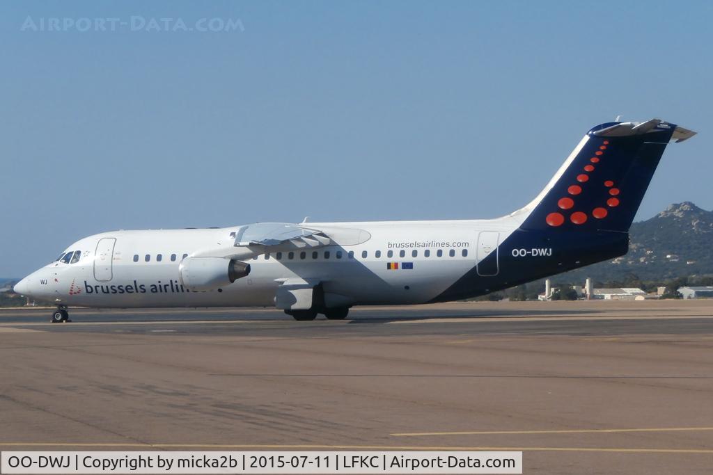 OO-DWJ, 1999 British Aerospace Avro 146-RJ100 C/N E3355, Parked