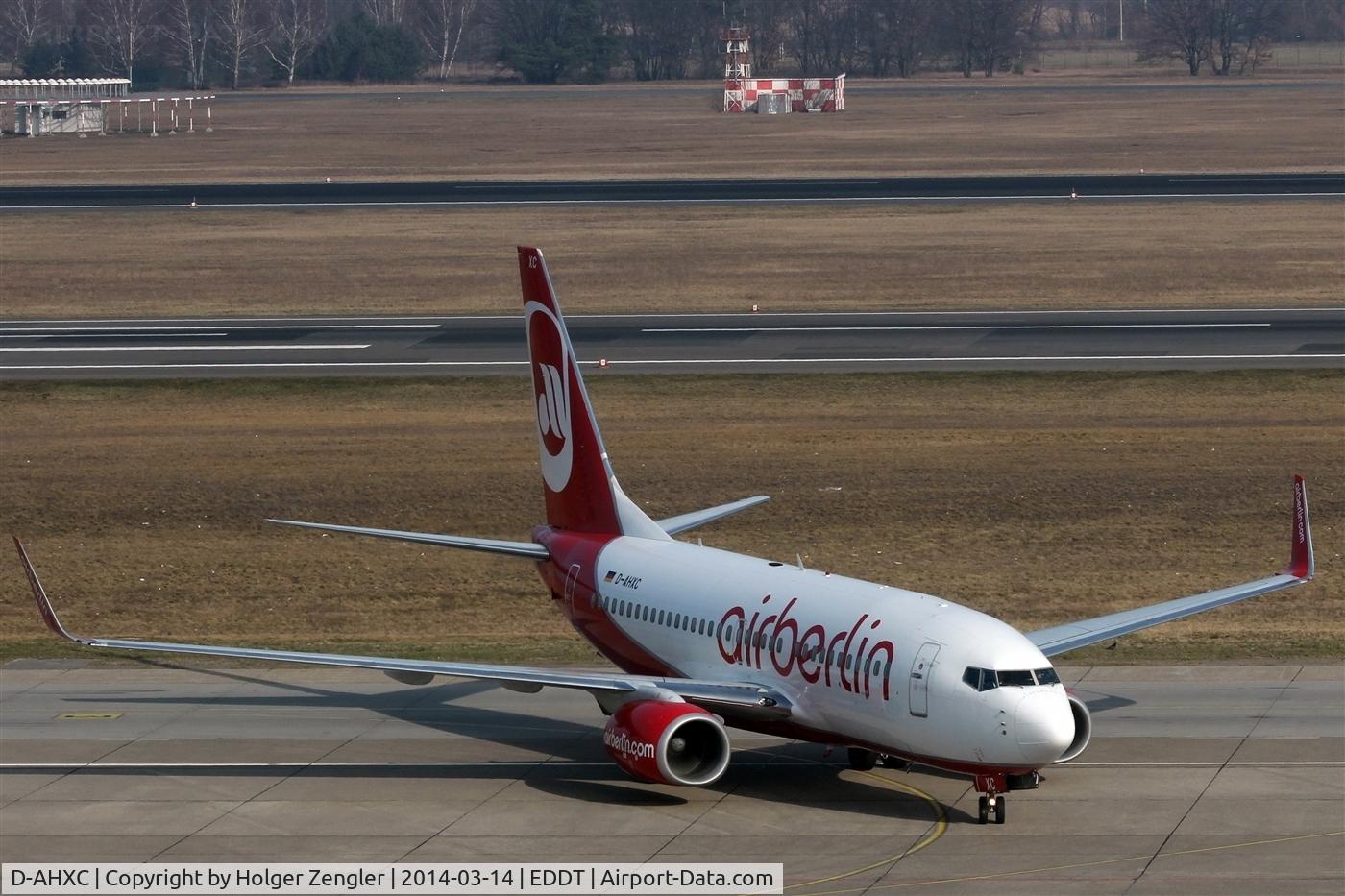 D-AHXC, 2007 Boeing 737-7K5 C/N 34693, Arrival for stand 7.....