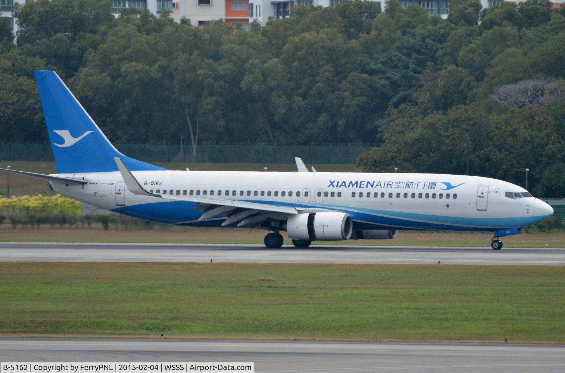 B-5162, 2006 Boeing 737-85C C/N 35047, Xiamen B738 decellerating.