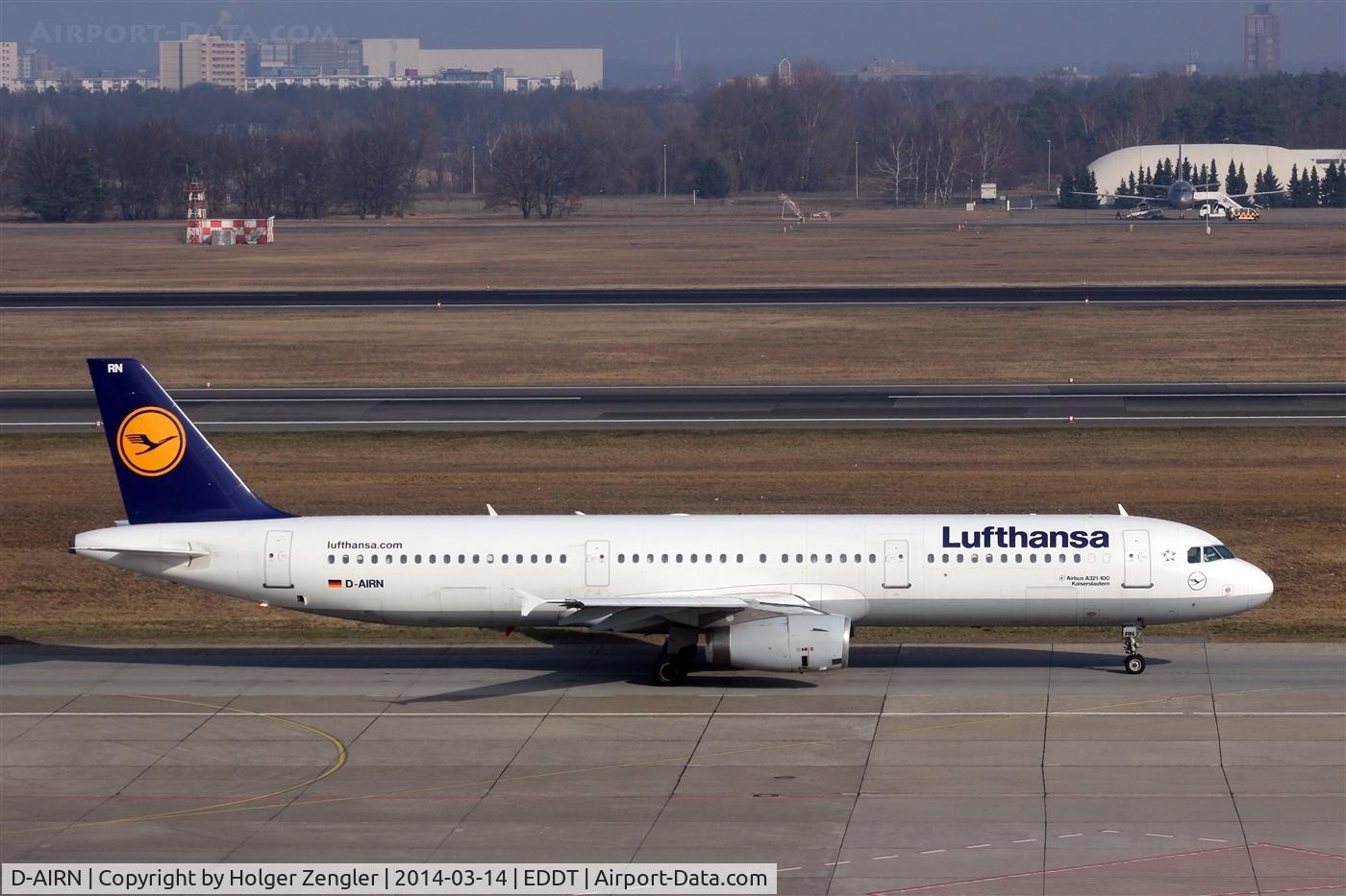 D-AIRN, 1995 Airbus A321-131 C/N 0560, On taxi to rwy 26L....