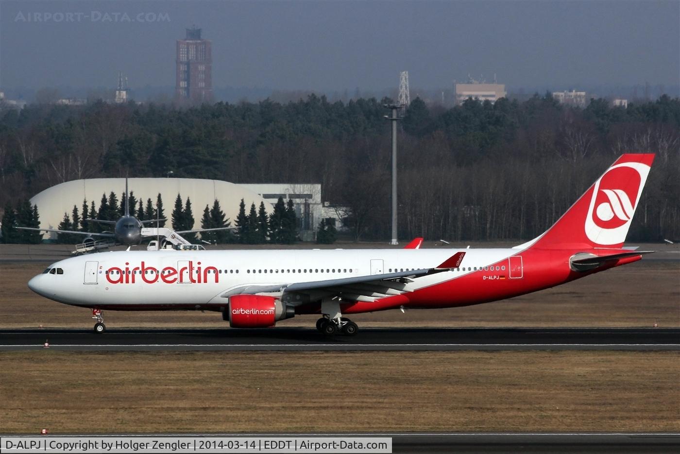 D-ALPJ, 2008 Airbus A330-223 C/N 0911, Full throttle on rwy 26R....