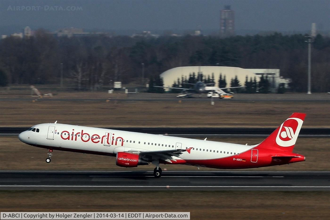 D-ABCI, 2012 Airbus A321-211 C/N 5038, Pilot knows what spotter likes. Thanks for take-off at this point.