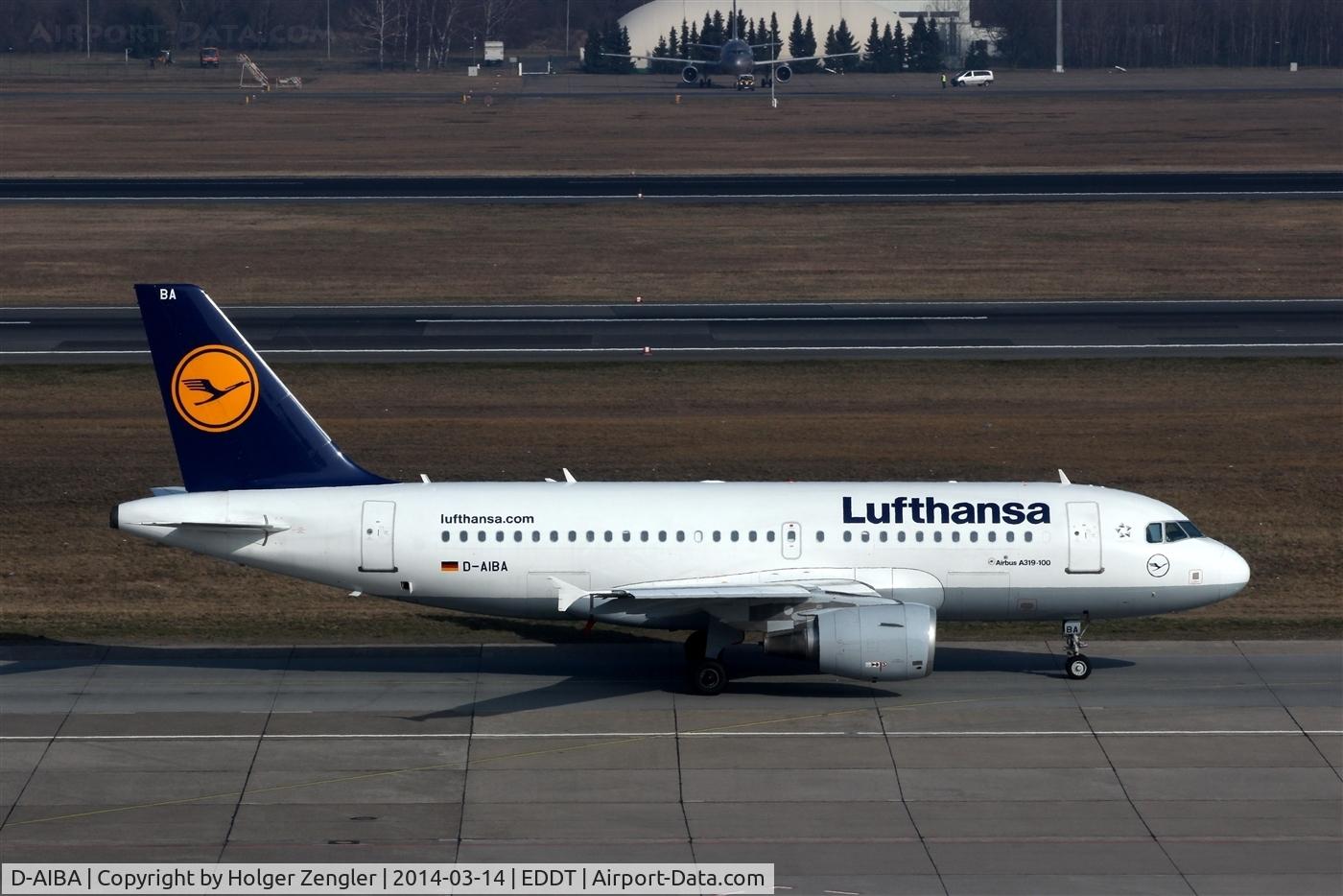 D-AIBA, 2009 Airbus A319-114 C/N 4141, Expecting departure rwy 26L...