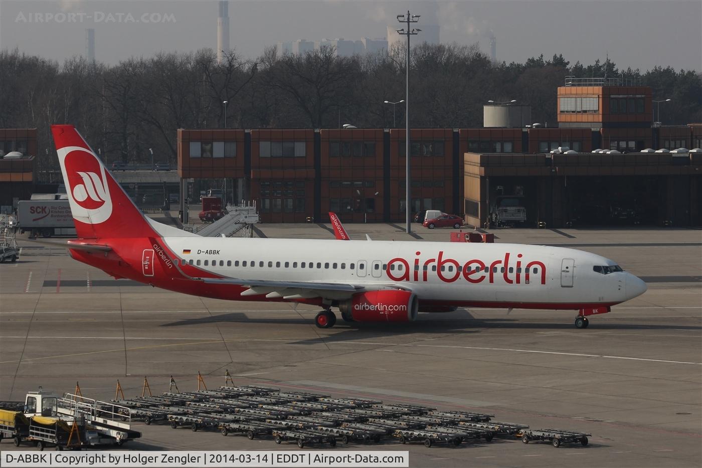 D-ABBK, 2003 Boeing 737-8BK C/N 33013, On taxi to holding point 26L....