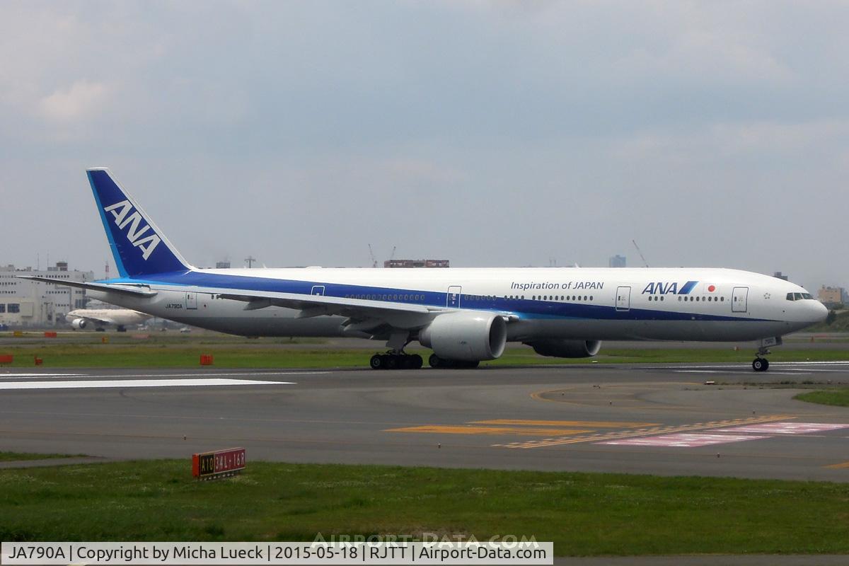 JA790A, 2015 Boeing 777-381/ER C/N 60136, At Haneda