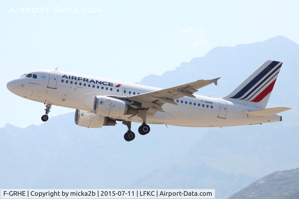 F-GRHE, 1999 Airbus A319-111 C/N 1020, Take off. Scrapped in February 2022.