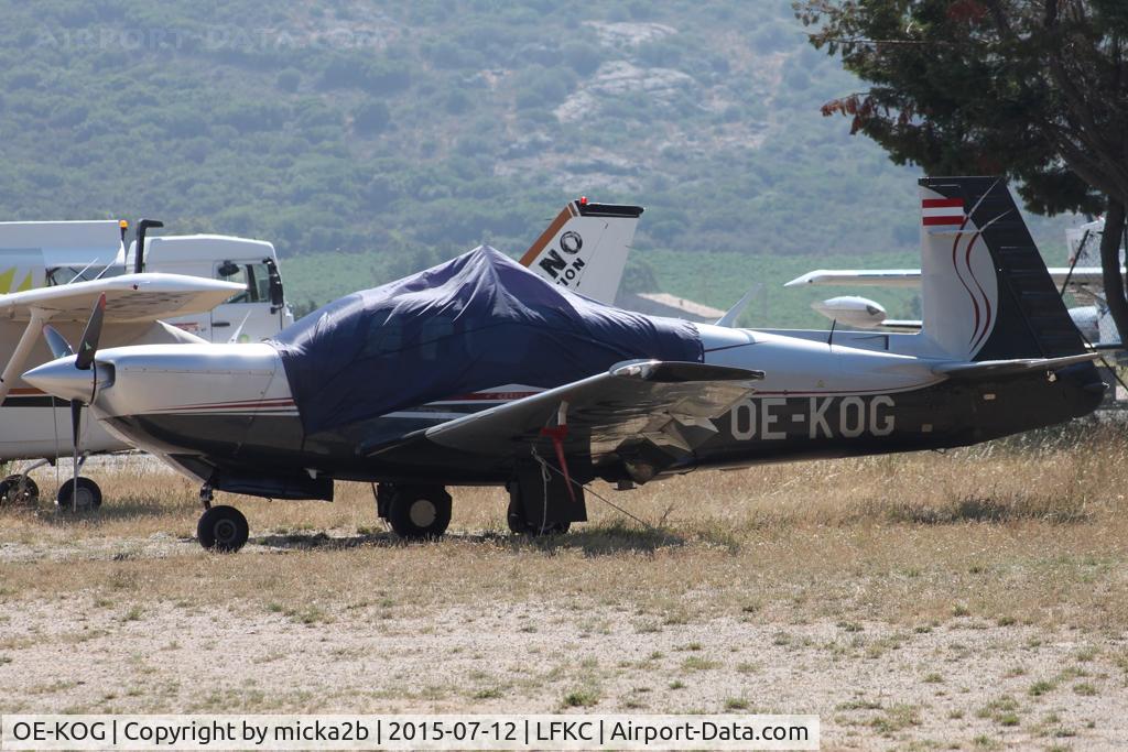 OE-KOG, Mooney M20K C/N 25-1066, Parked