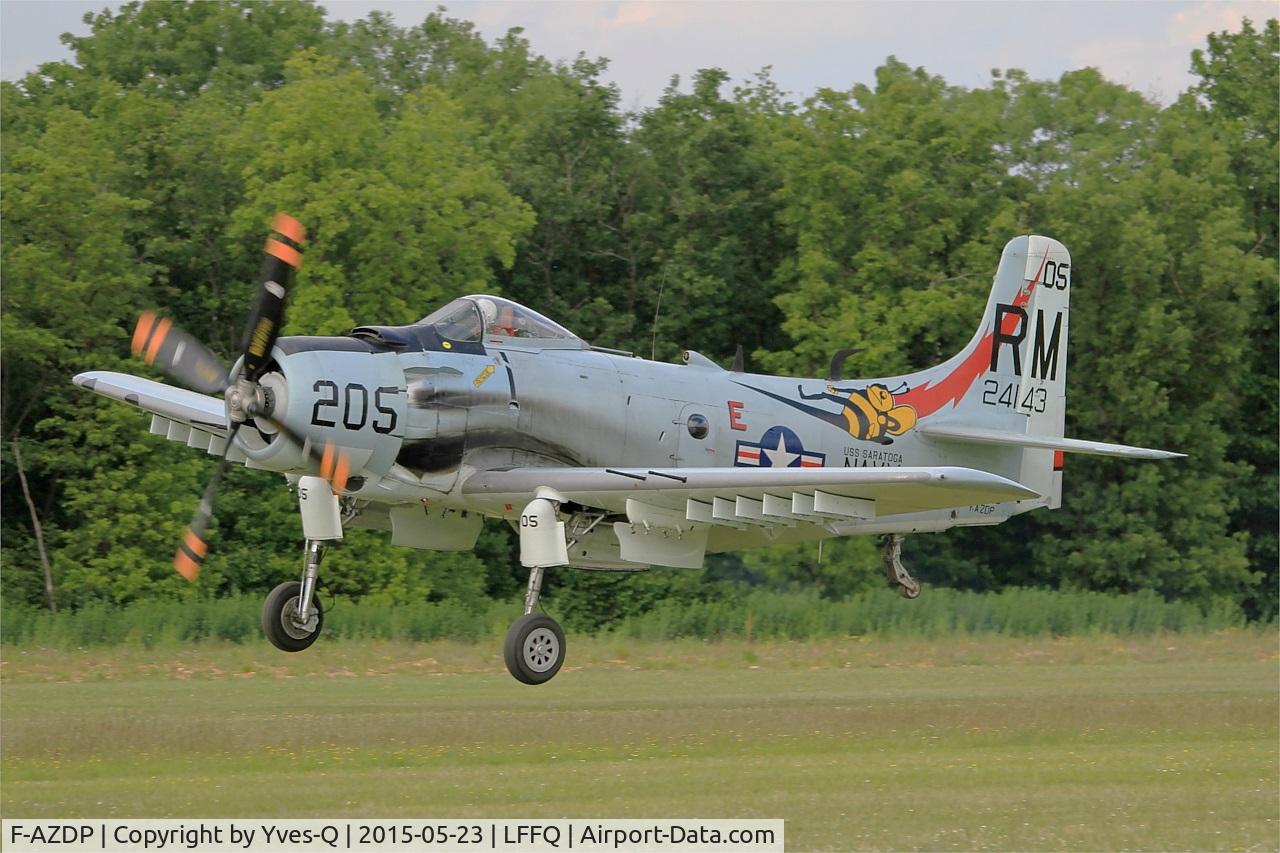 F-AZDP, Douglas AD-4N Skyraider C/N 7449, Douglas AD-4NA Skyraider, Landing rwy 28, La Ferté-Alais (LFFQ) Air show 2015