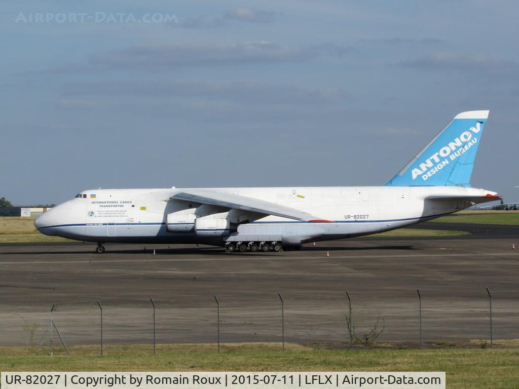 UR-82027, 1990 Antonov An-124-100 Ruslan C/N 19530502288, Parked