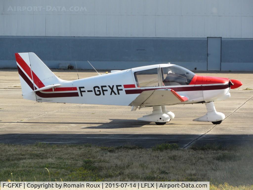 F-GFXF, Robin DR-400-120D Dauphin C/N 1753, Parked