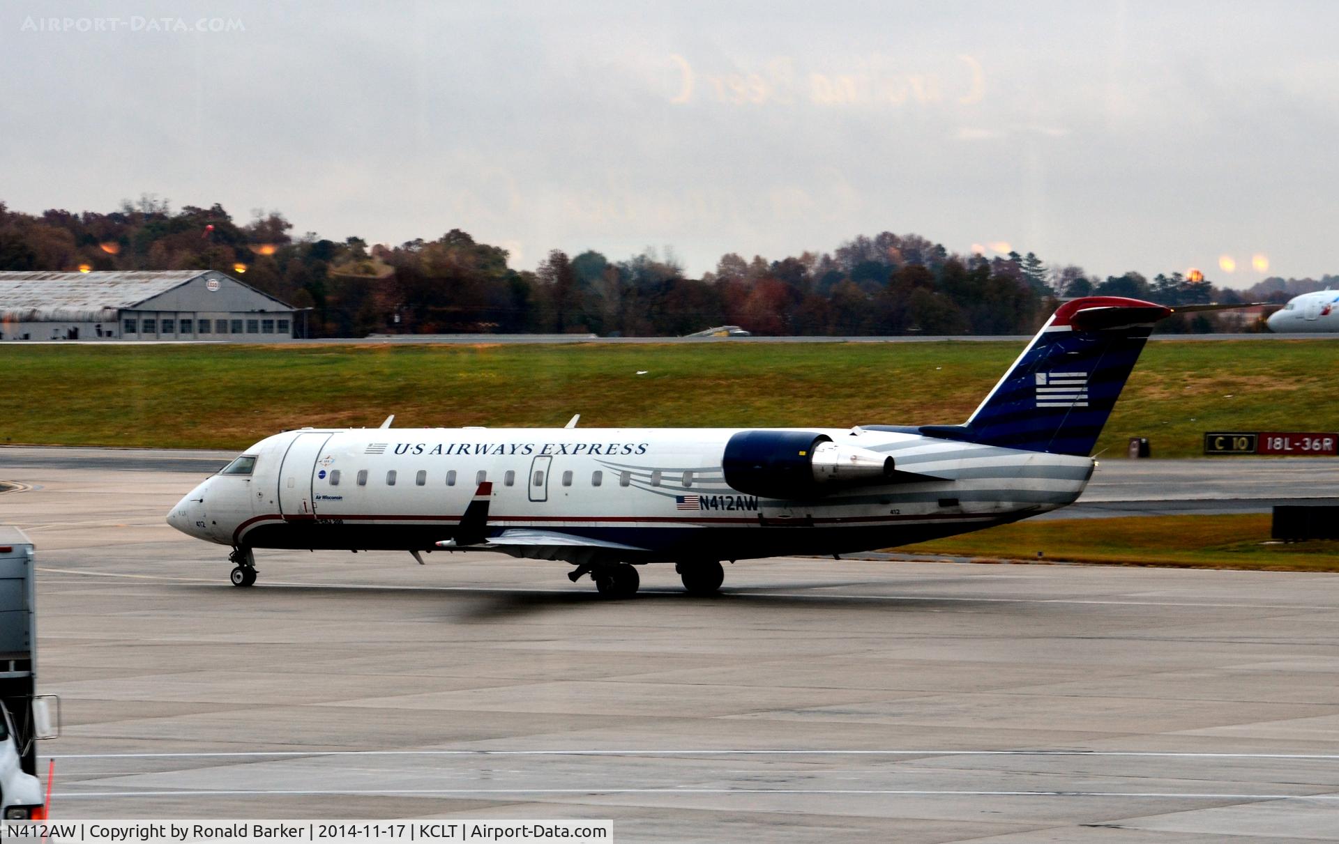 N412AW, 2001 Bombardier CRJ-200LR (CL-600-2B19) C/N 7582, Taxi CLT