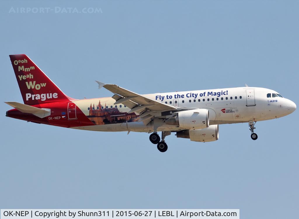 OK-NEP, 2008 Airbus A319-111 C/N 3660, Landing rwy 25R in special Prague c/s