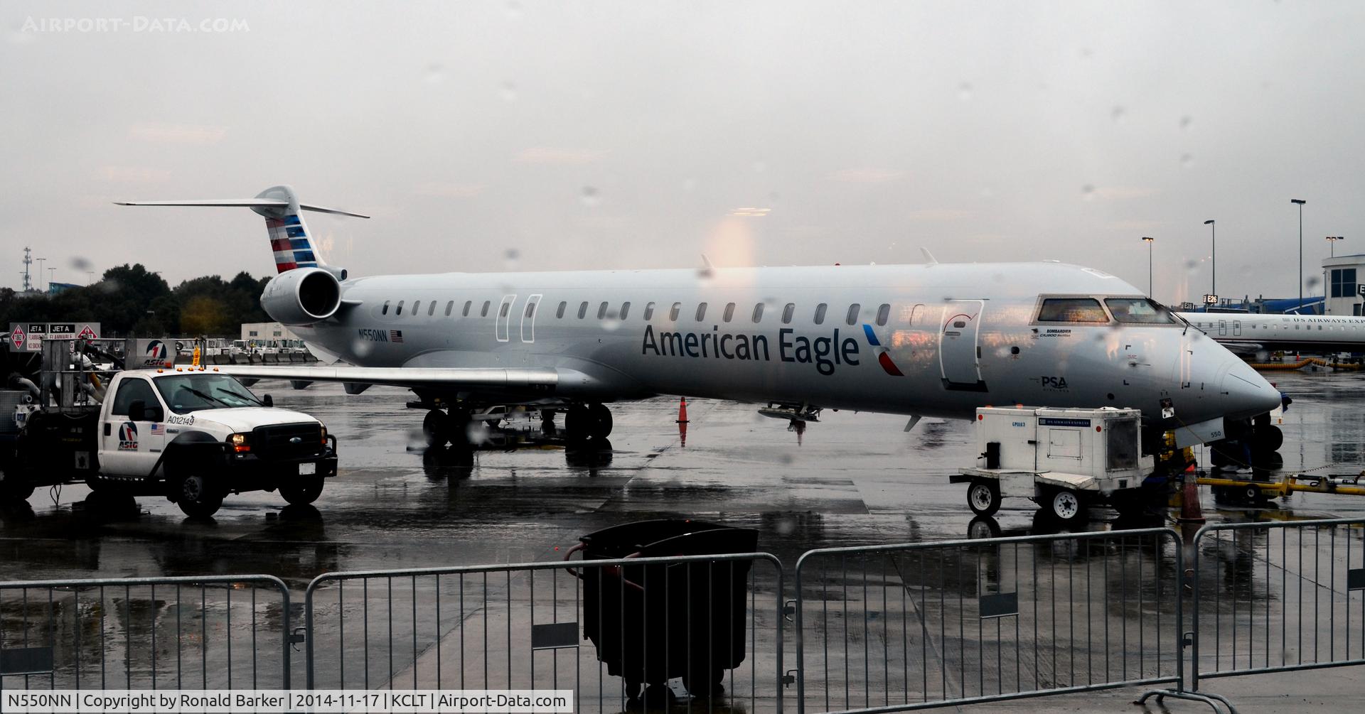 N550NN, 2014 Bombardier CRJ-900ER (CL-600-2D24) C/N 15323, At the gate CLT