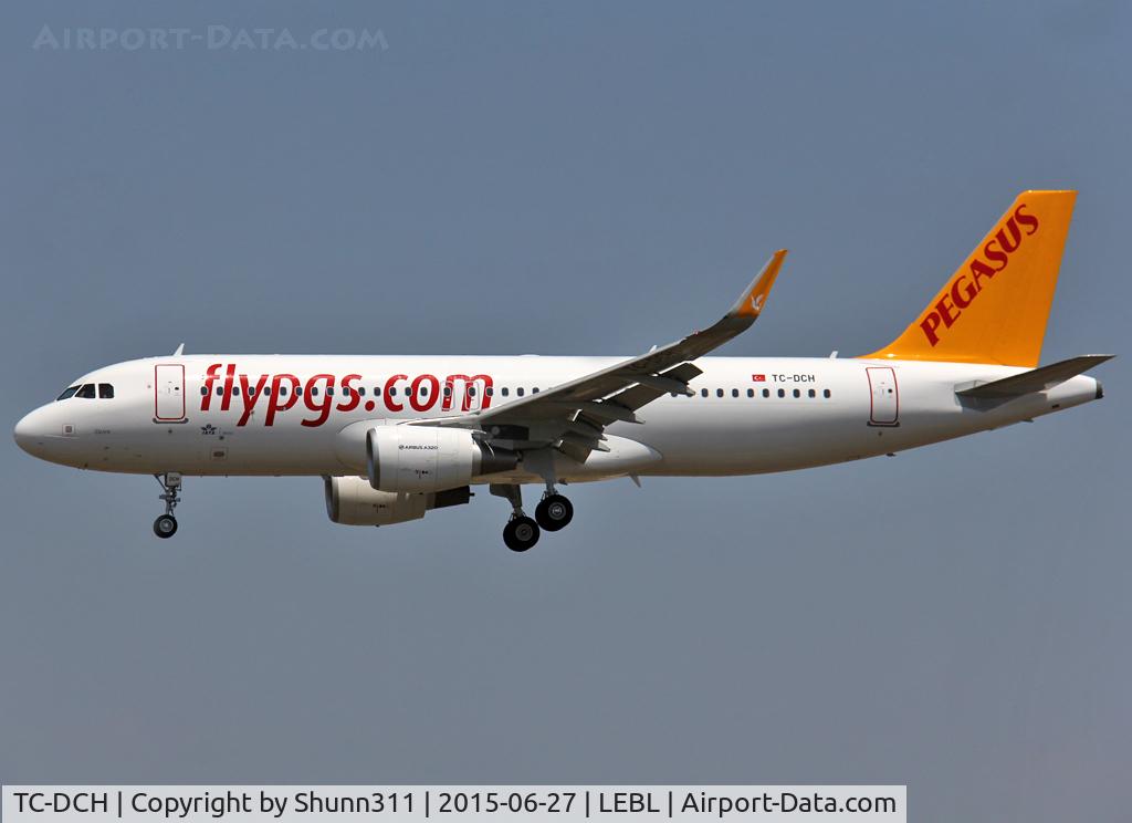 TC-DCH, 2015 Airbus A320-216 C/N 6619, Landing rwy 25R