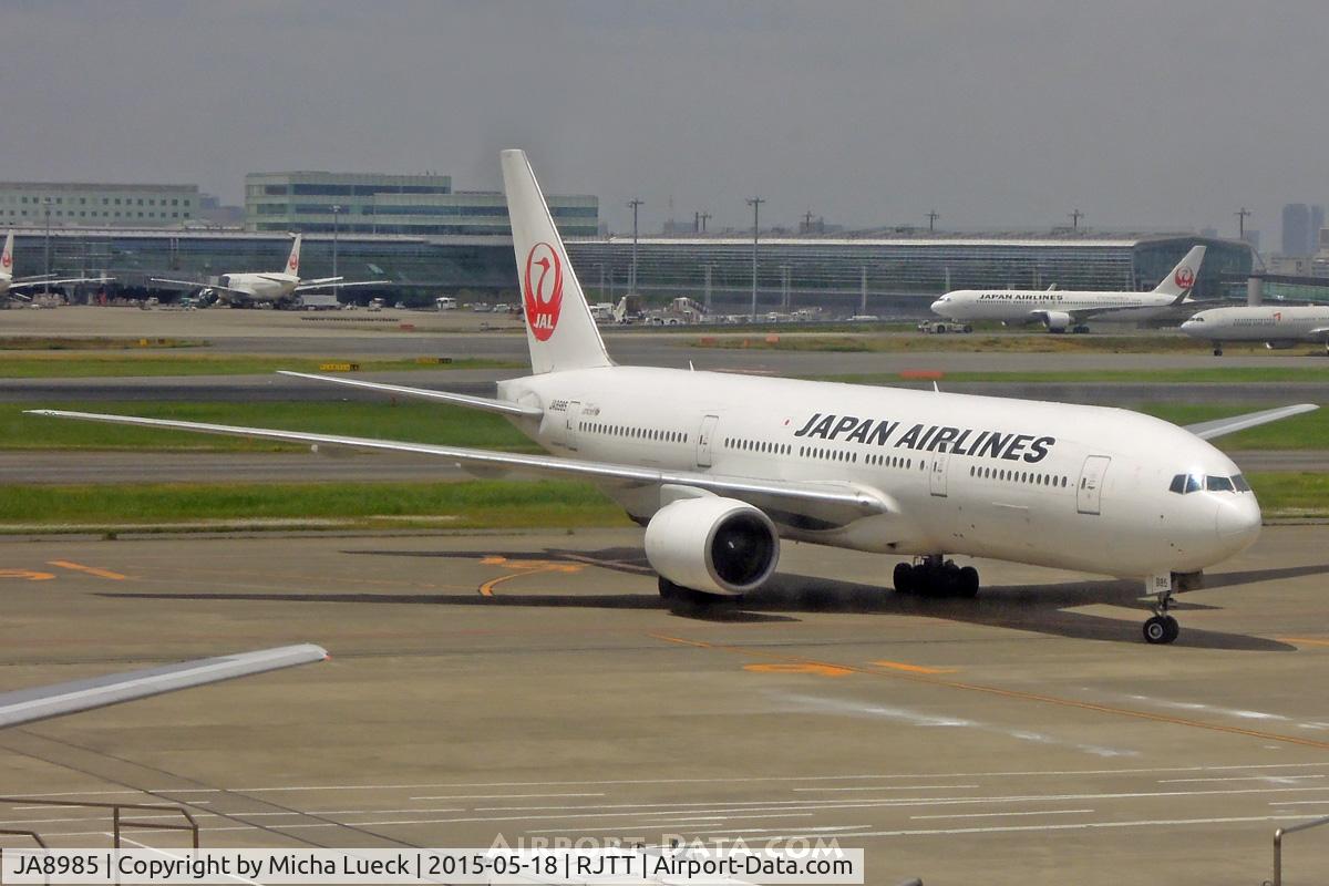 JA8985, 1997 Boeing 777-246 C/N 27652, At Haneda