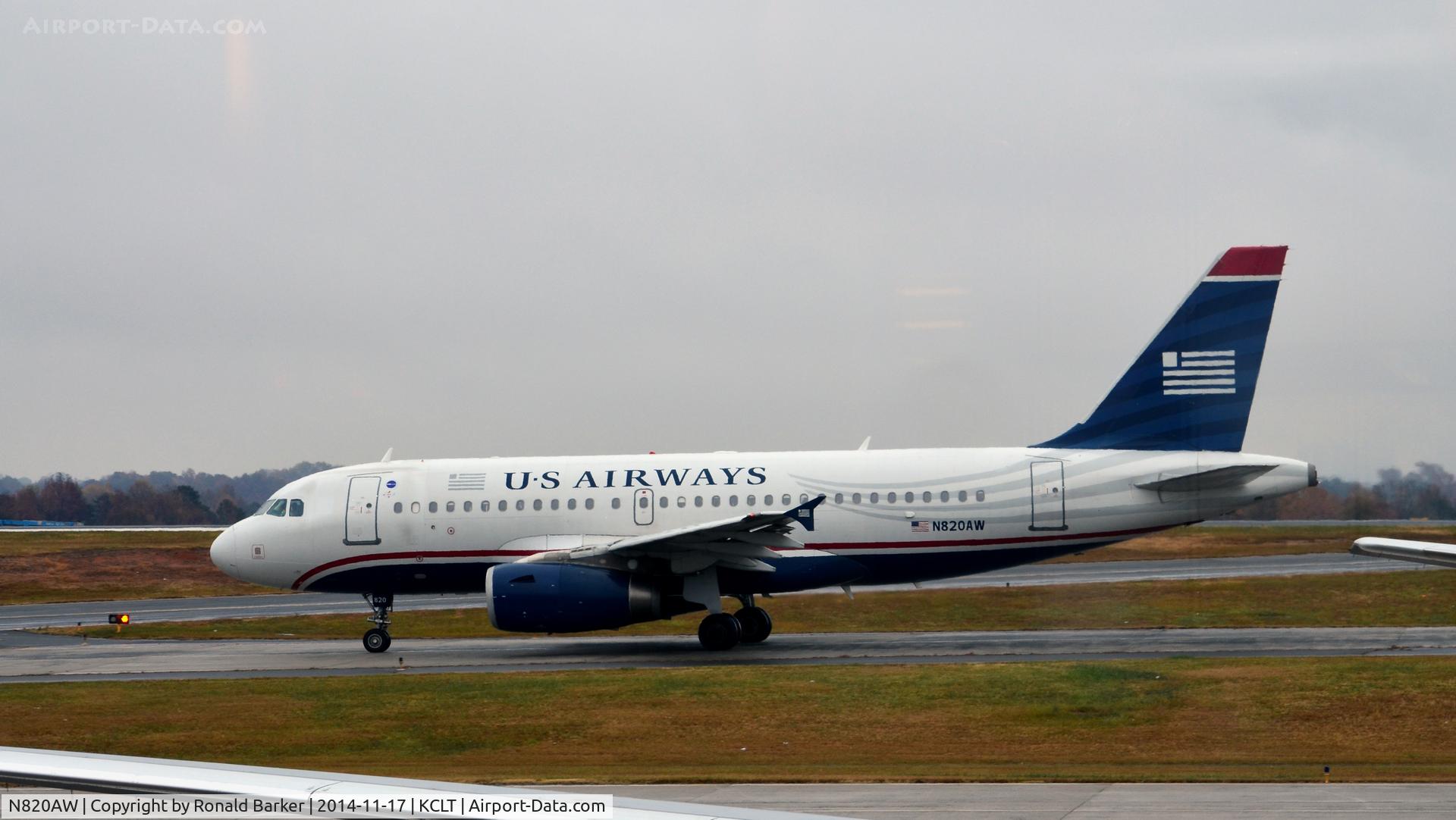 N820AW, 2000 Airbus A319-132 C/N 1397, Taxi CLT
