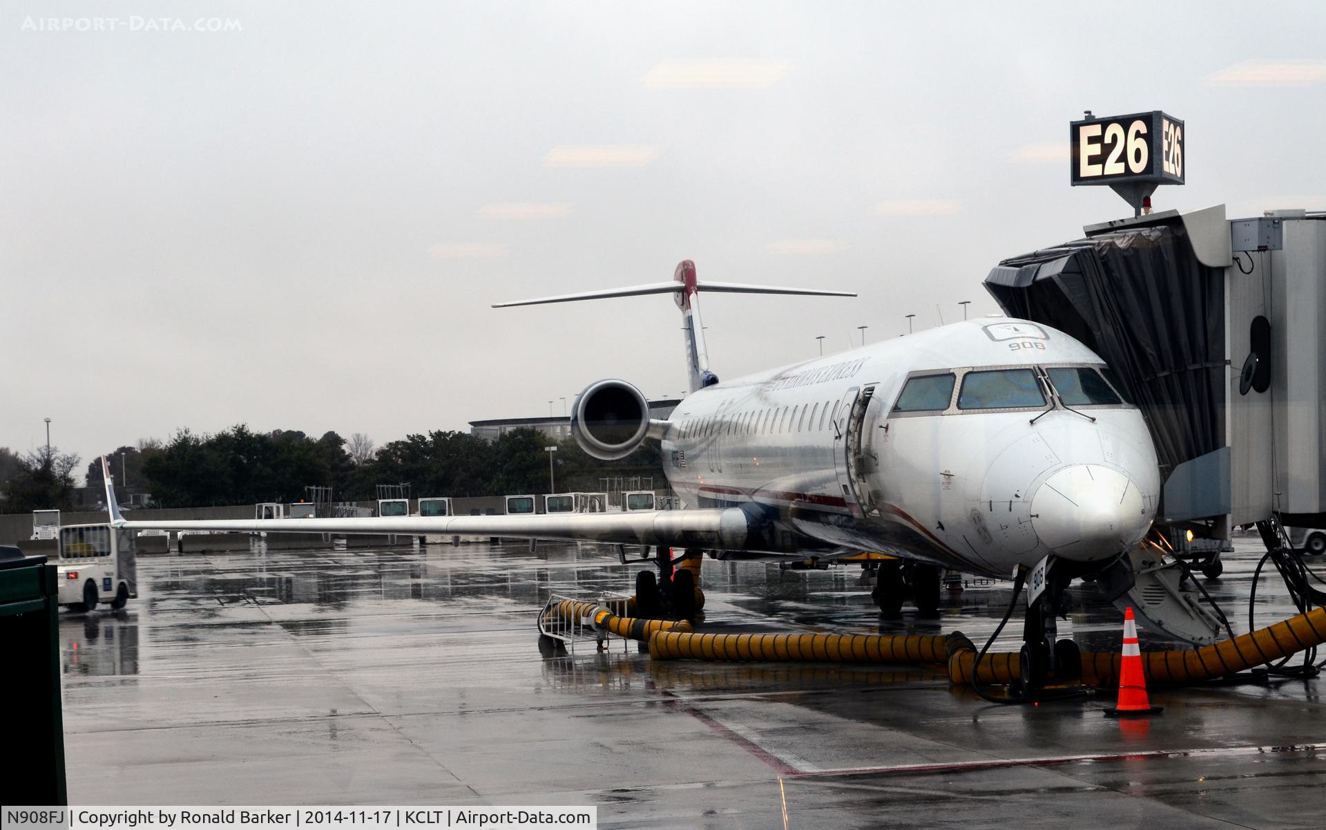 N908FJ, 2003 Bombardier CRJ-900ER (CL-600-2D24) C/N 15008, Gate E26 CLT