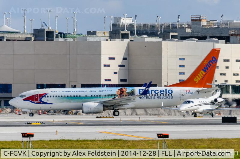 C-FGVK, 2004 Boeing 737-86N C/N 32740, Ft. Lauderdale