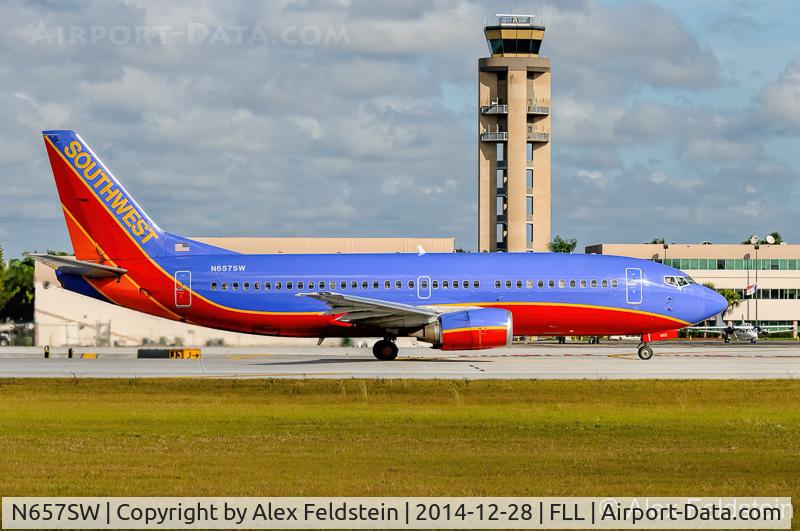 N657SW, 1985 Boeing 737-3L9 C/N 23331, Ft. Lauderdale
