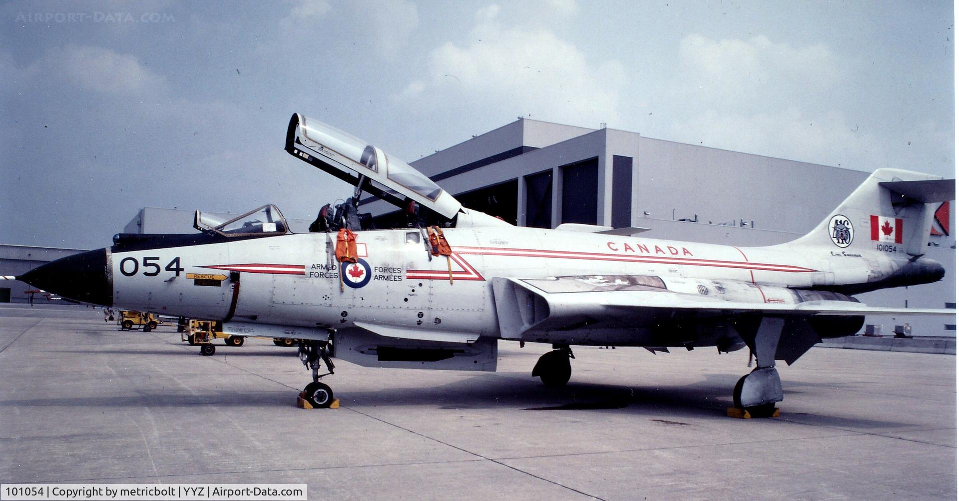 101054, 1957 McDonnell CF-101B Voodoo C/N 598, in Toronto for the 1983 CNE airshow