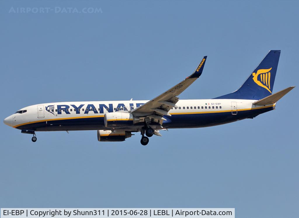 EI-EBP, 2009 Boeing 737-8AS C/N 37531, Landing rwy 25R